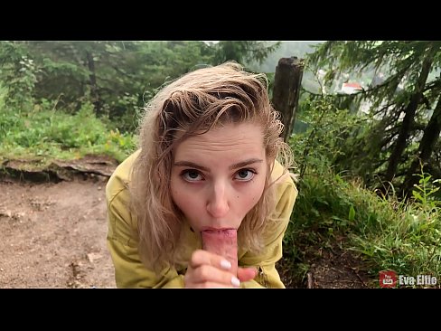 ❤️ Neskak esperma irensten du puzker publiko baten ondoren - Eva Elfi ❤️ Izorratu bideoa  gugan ☑